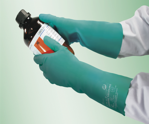 732 Camatril Chemical Spray Glove
